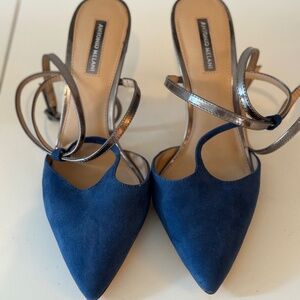 Antonio Melani Silver & Navy Heels Size 8.5